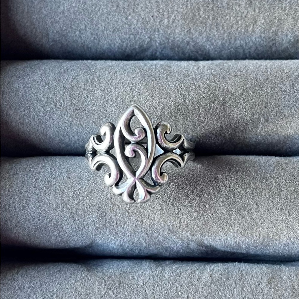 James Avery Silver Scroll Ring